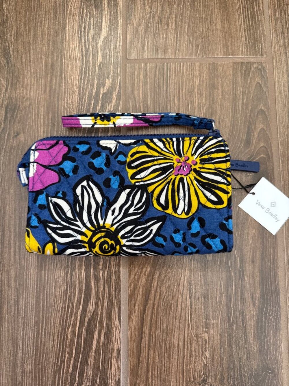 Vera Bradley New African Violet Front Zip Wristlet